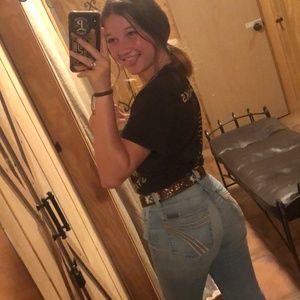 Meet your Posher, Amber